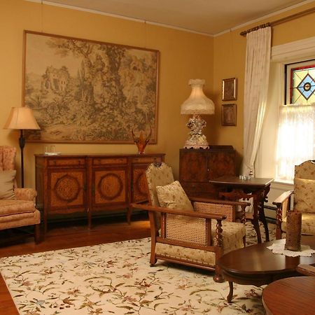 Grand Victorian Bed and Breakfast Niagara Falls Exterior foto