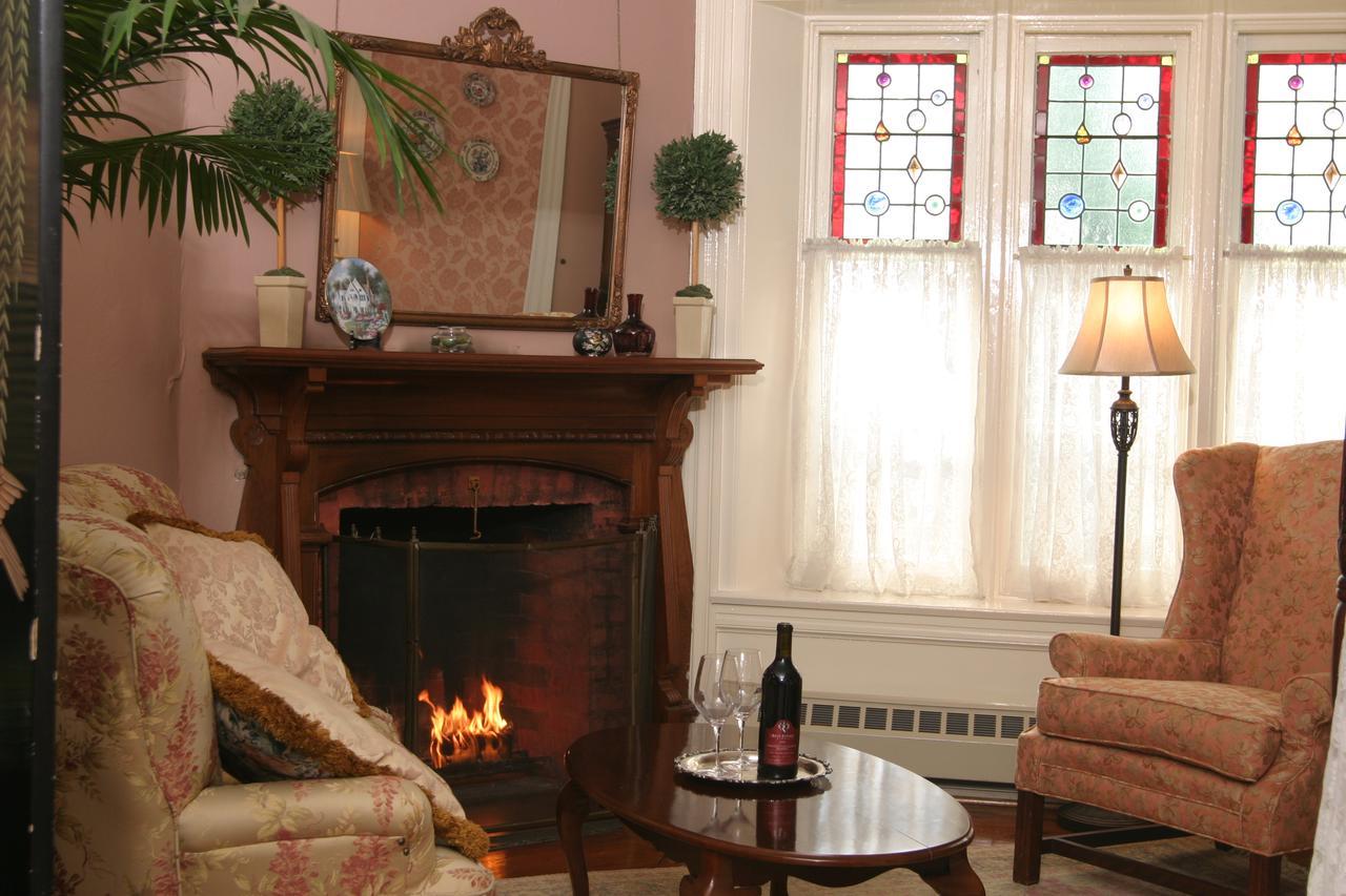 Grand Victorian Bed and Breakfast Niagara Falls Exterior foto