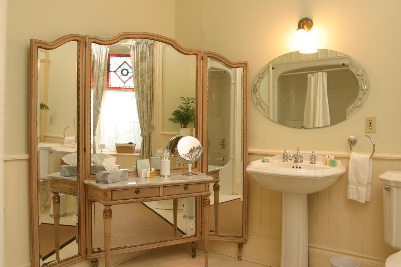Grand Victorian Bed and Breakfast Niagara Falls Exterior foto