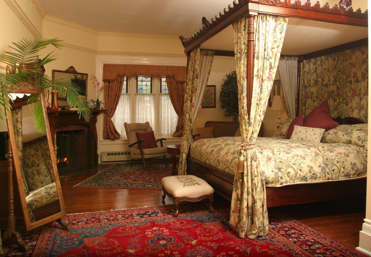 Grand Victorian Bed and Breakfast Niagara Falls Exterior foto