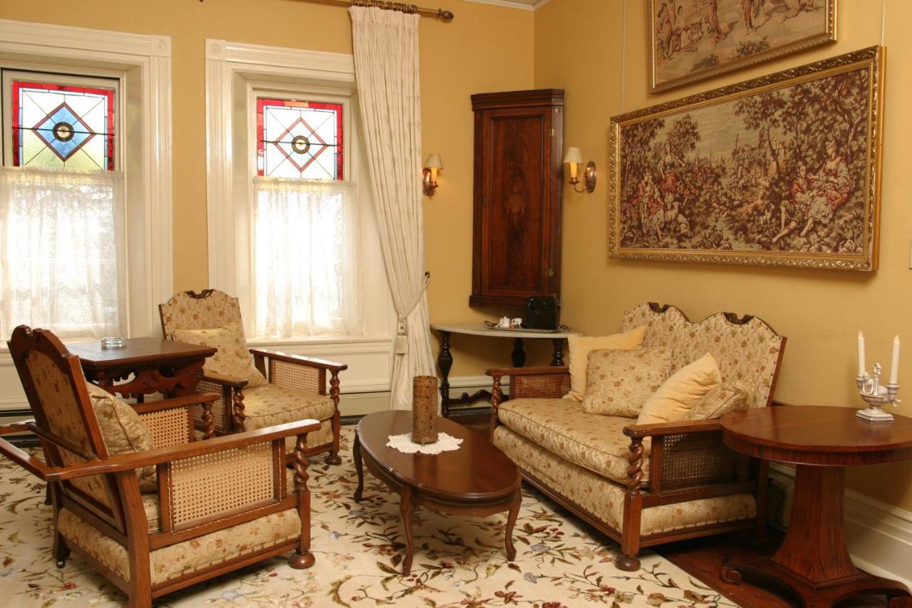 Grand Victorian Bed and Breakfast Niagara Falls Exterior foto