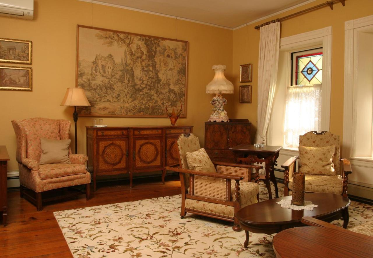 Grand Victorian Bed and Breakfast Niagara Falls Exterior foto
